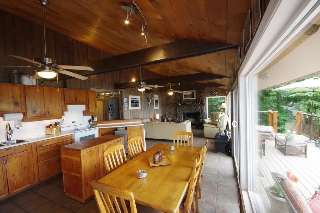 The Fraser River's Edge B&B Lodge