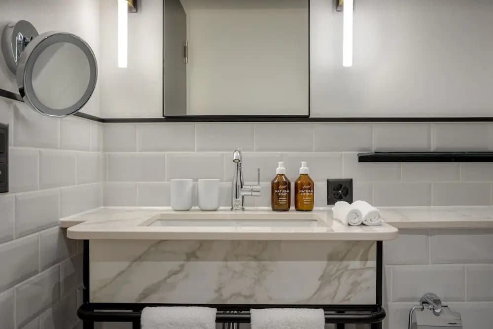Neues Schloss Privat Hotel Zurich, Autograph Collection