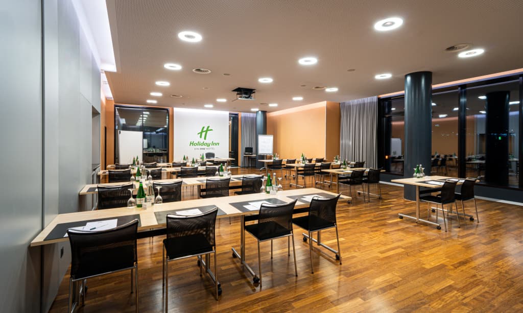Holiday Inn Zurich - Messe by IHG