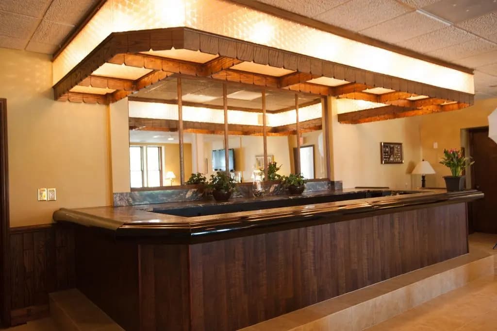 Beacon Hotel Oswego