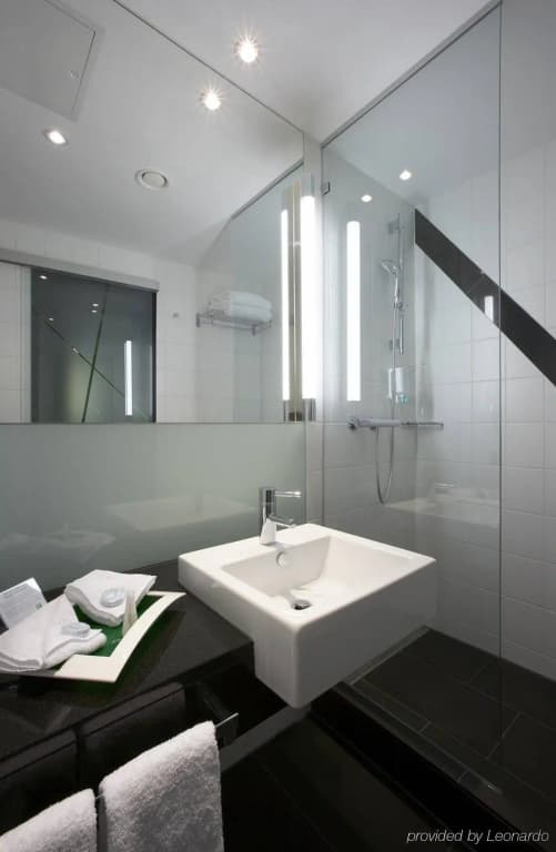 Holiday Inn Zurich - Messe by IHG