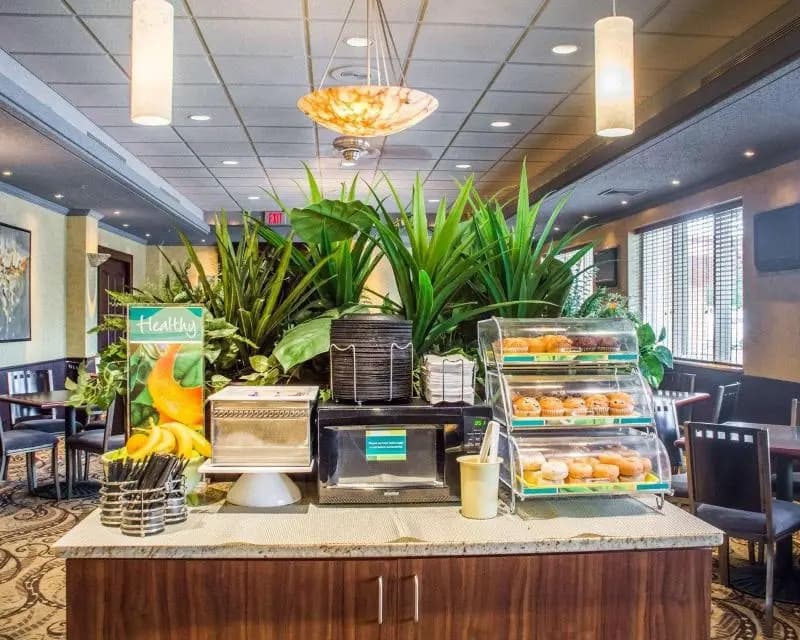 Quality Inn & Suites Riverfront