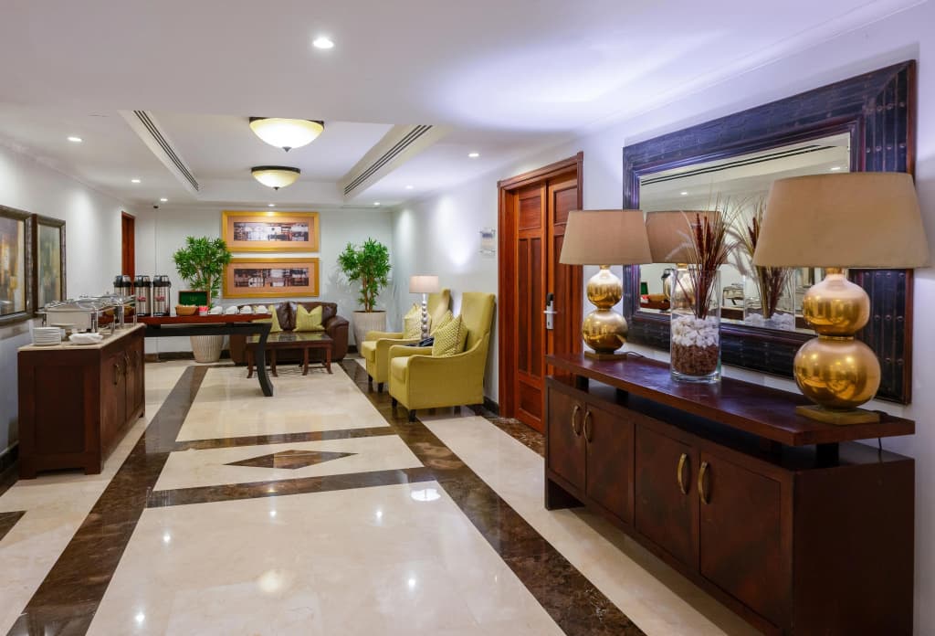 Sea Cliff Hotel