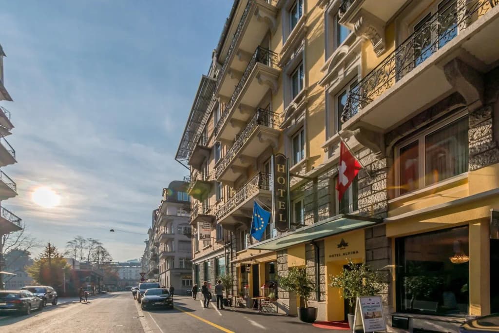Hotel Alpina