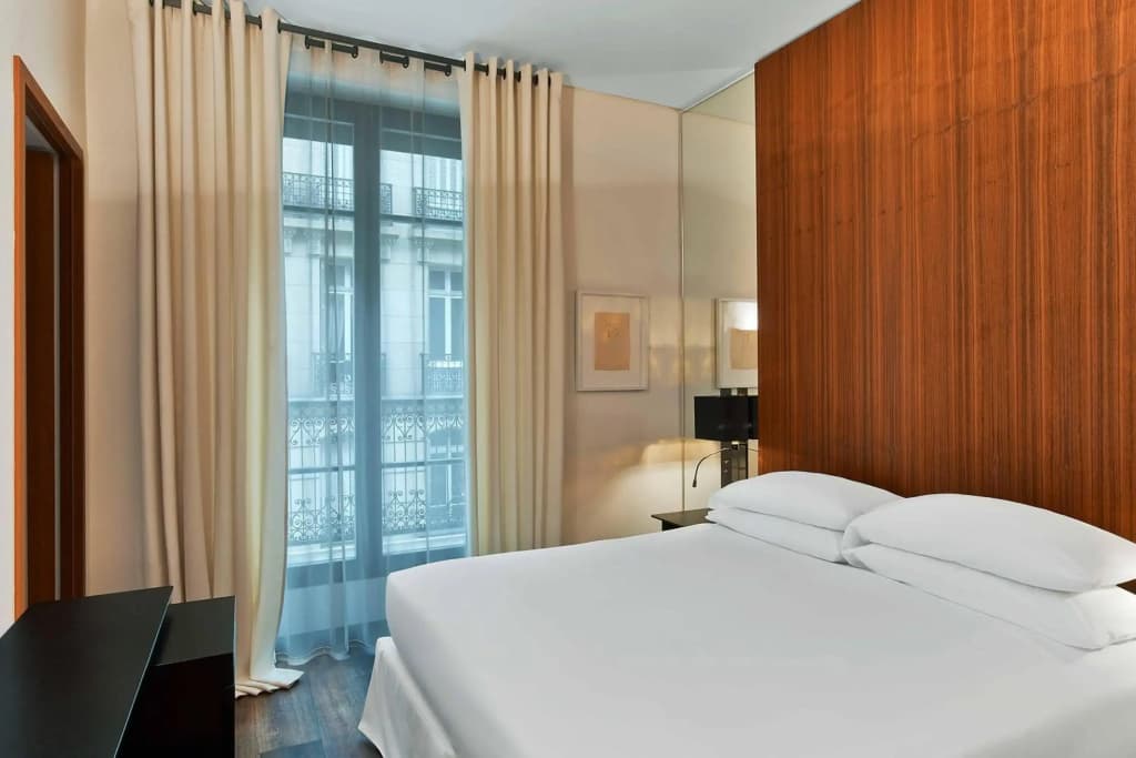 Le Metropolitan Paris Tour Eiffel, a Tribute Portfolio Hotel