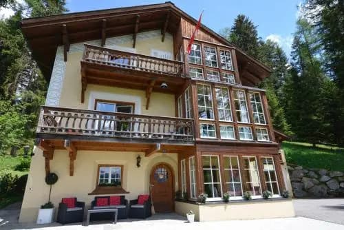 Apartments Villa Surlej