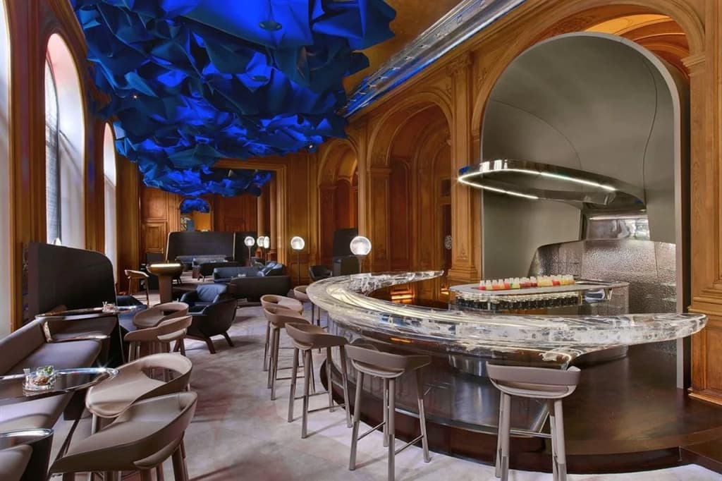 Plaza Athenee Hotel