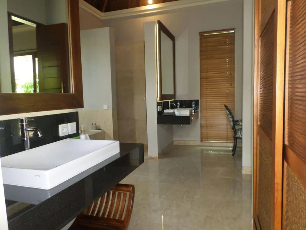 The Akasha Bali