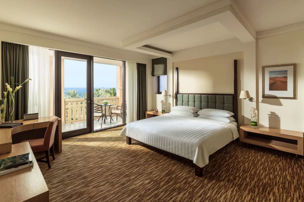 Hilton Muscat Al Bandar