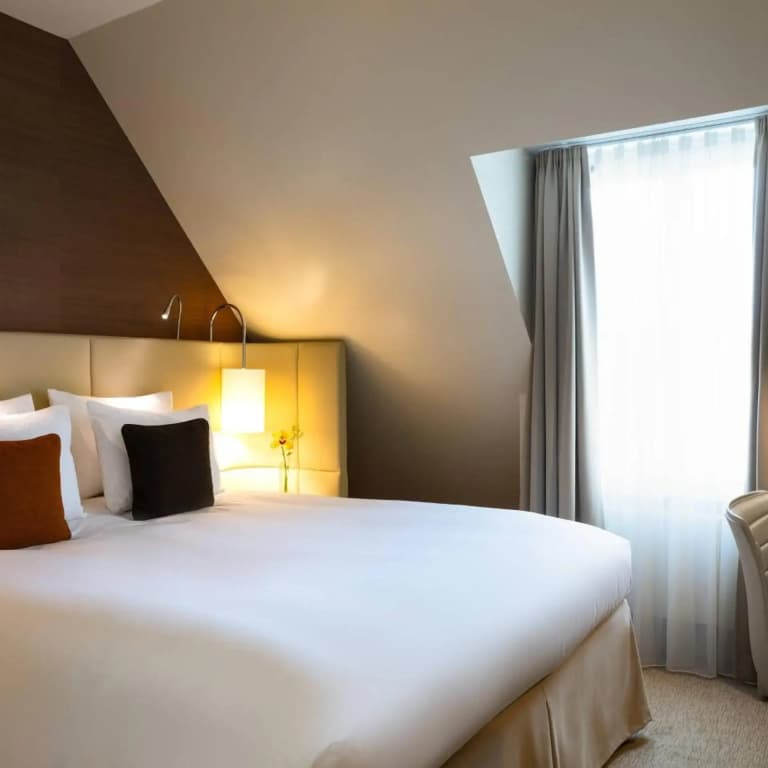 Renaissance Lucerne Hotel