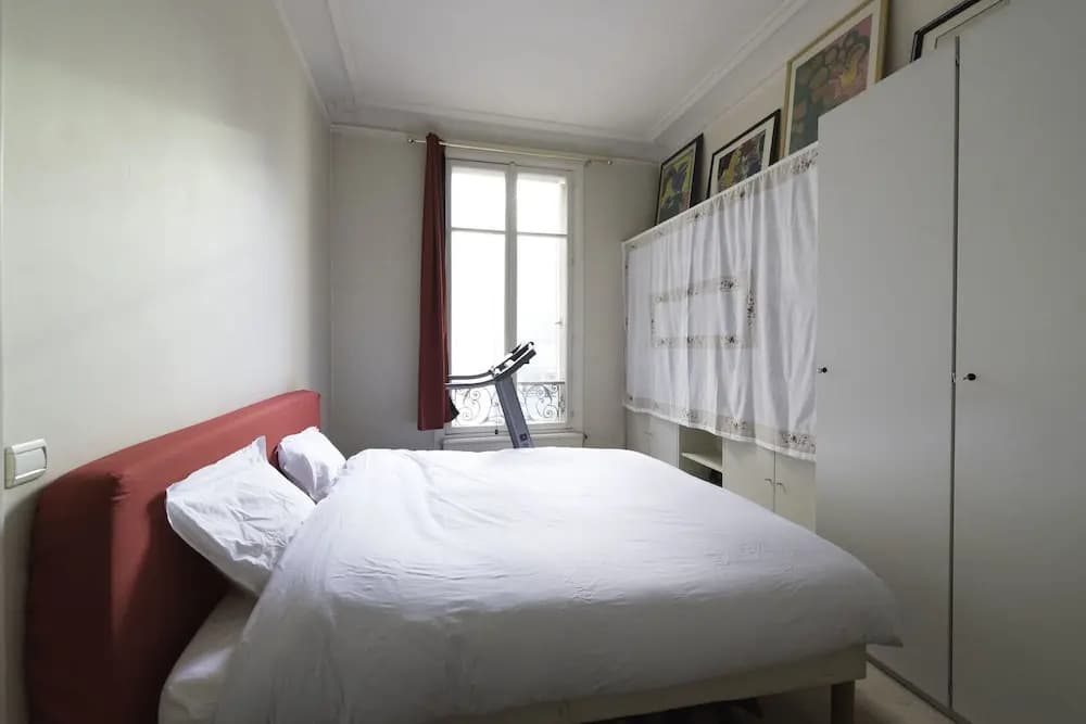 Veeve Champs Élysées Hideaway