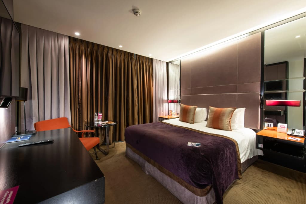 Crowne Plaza London - Battersea