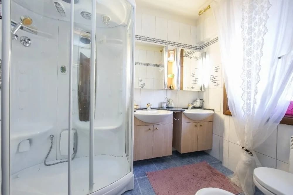 Luxury Villa Victoria