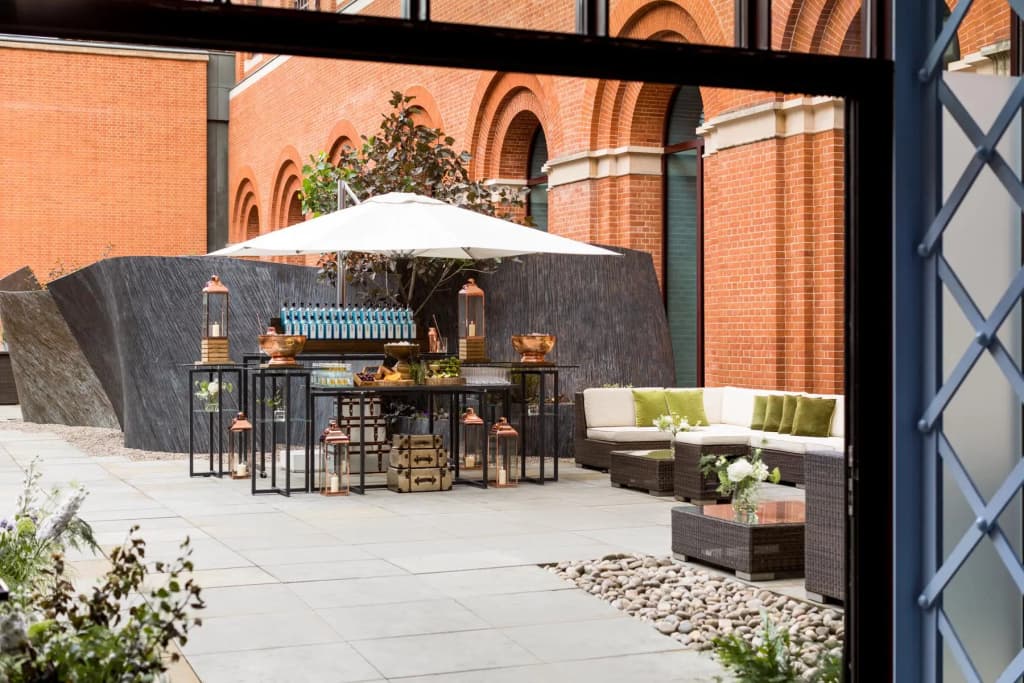 St. Pancras London, Autograph Collection ®
