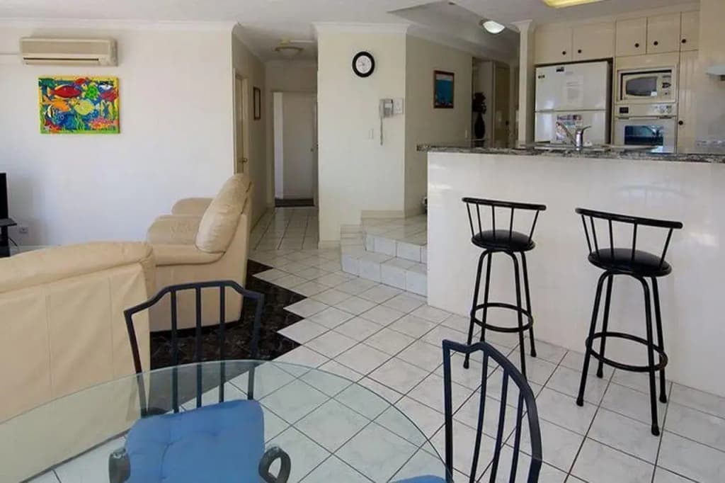 Surfers Mayfair Apartments