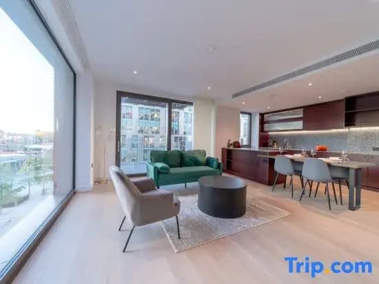 Luxury 2BR next to US Embassy with River Views