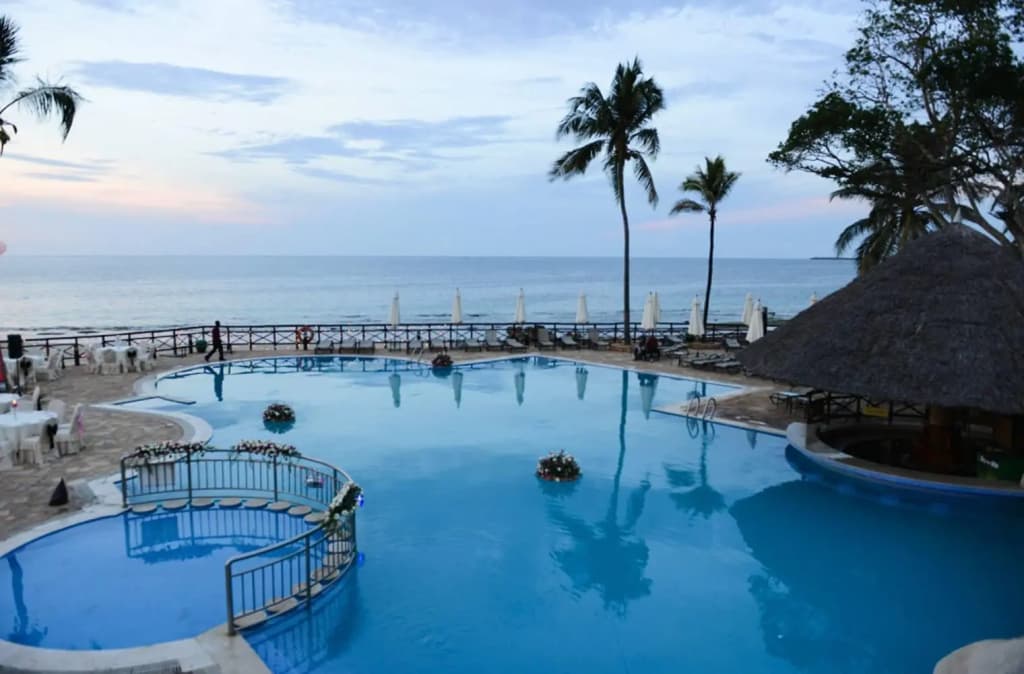 Ledger Plaza Bahari Beach