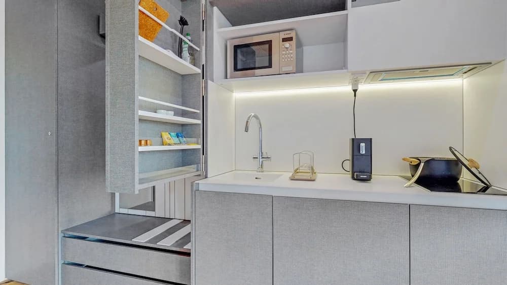 Evi's Home Hotel & Apartments