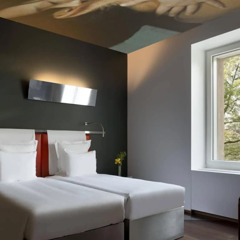 The Hotel Luzern, Autograph Collection