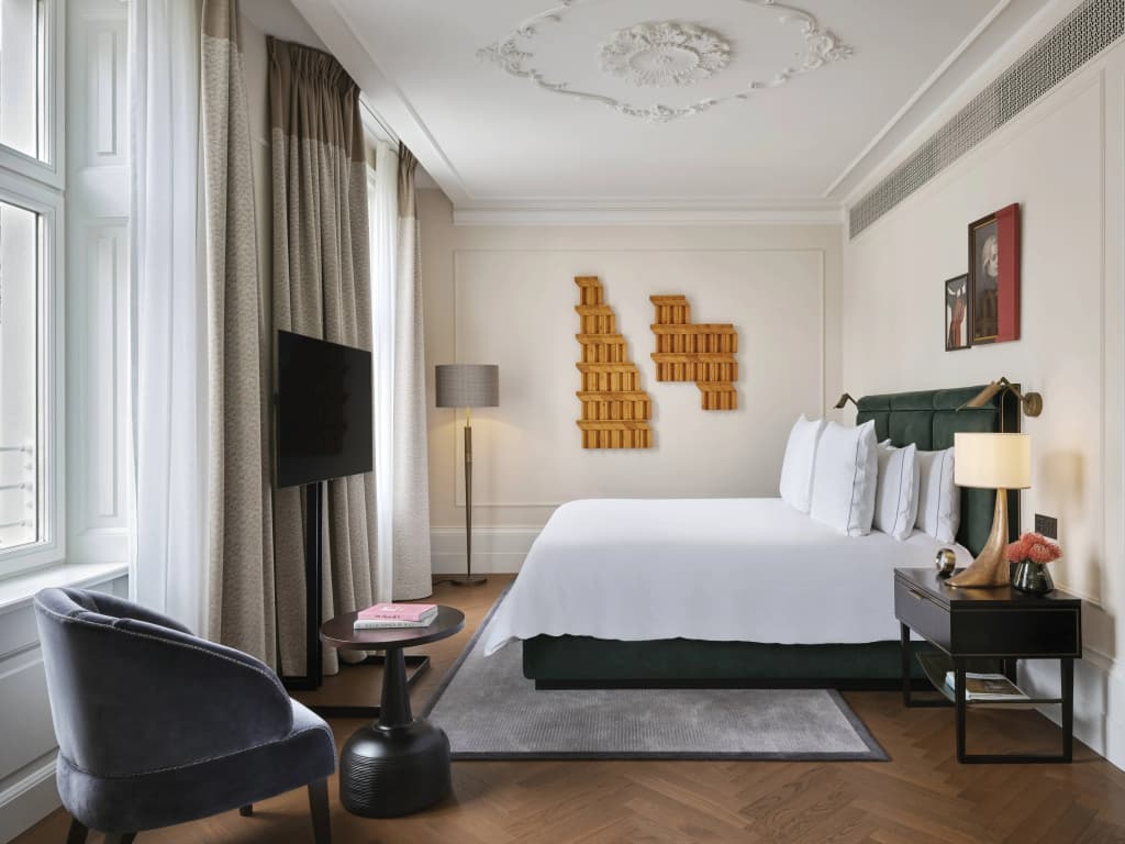 Rosewood Vienna