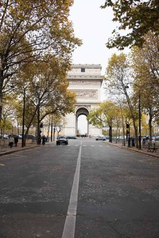 Veeve Champs Élysées Hideaway