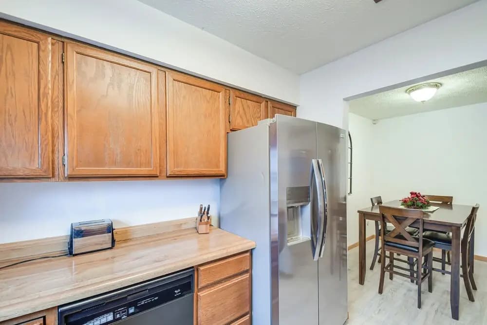 Welcoming Condo in Davenport: Central Location!