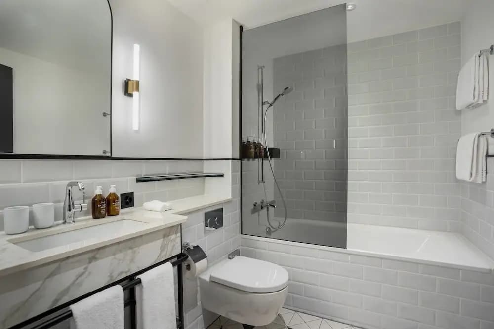 Neues Schloss Privat Hotel Zurich, Autograph Collection