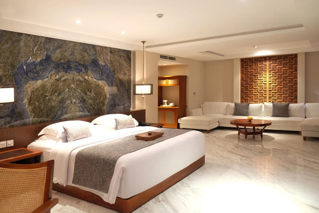 The Bandha Hotel & Suites