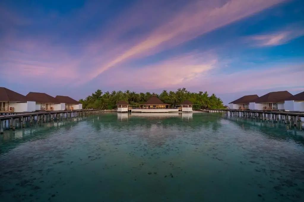 Ellaidhoo Maldives By Cinnamon Hotel
