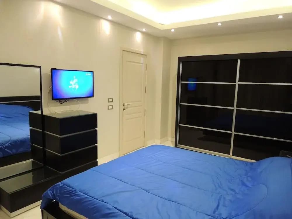 Sultan Luxurious Townhouse Near Auc Apartments