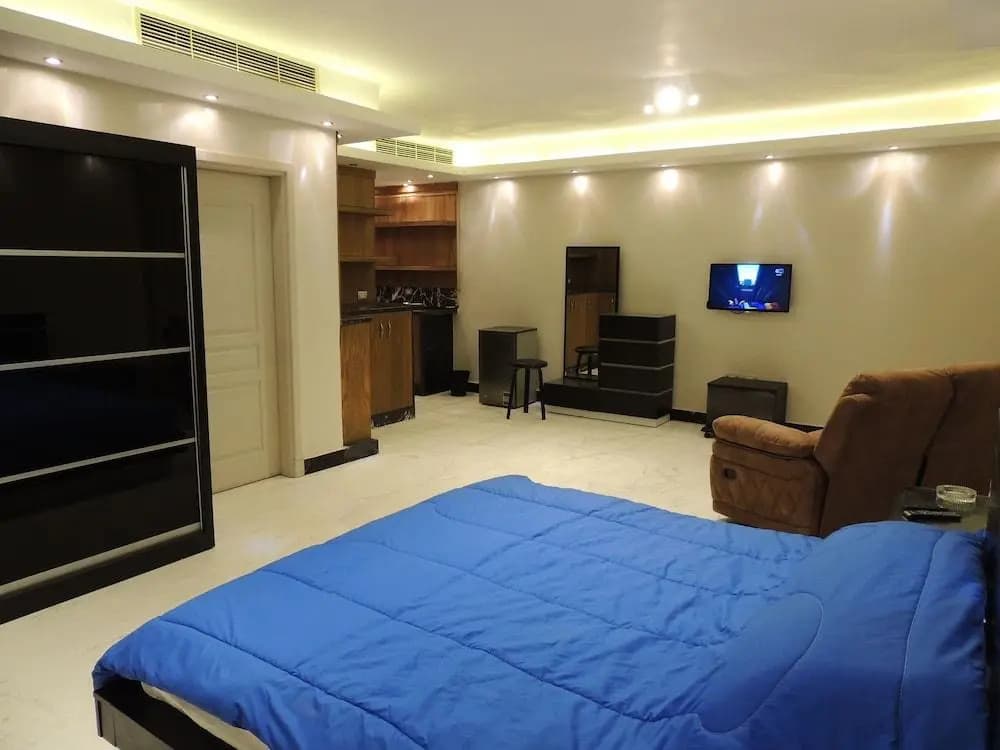Sultan Luxurious Townhouse Near Auc Apartments