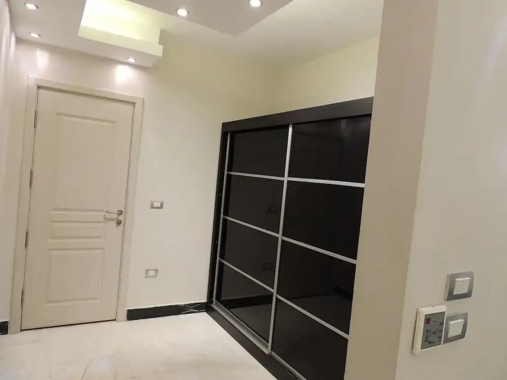 Sultan Luxurious Townhouse Near Auc Apartments