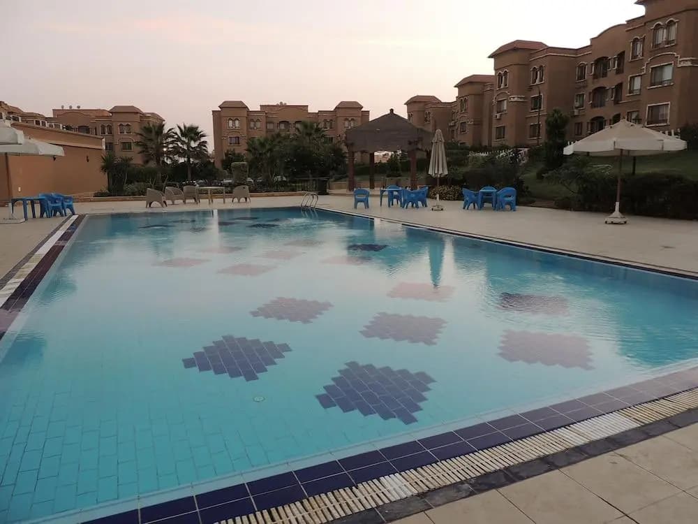 Sultan Luxurious Townhouse Near Auc Apartments