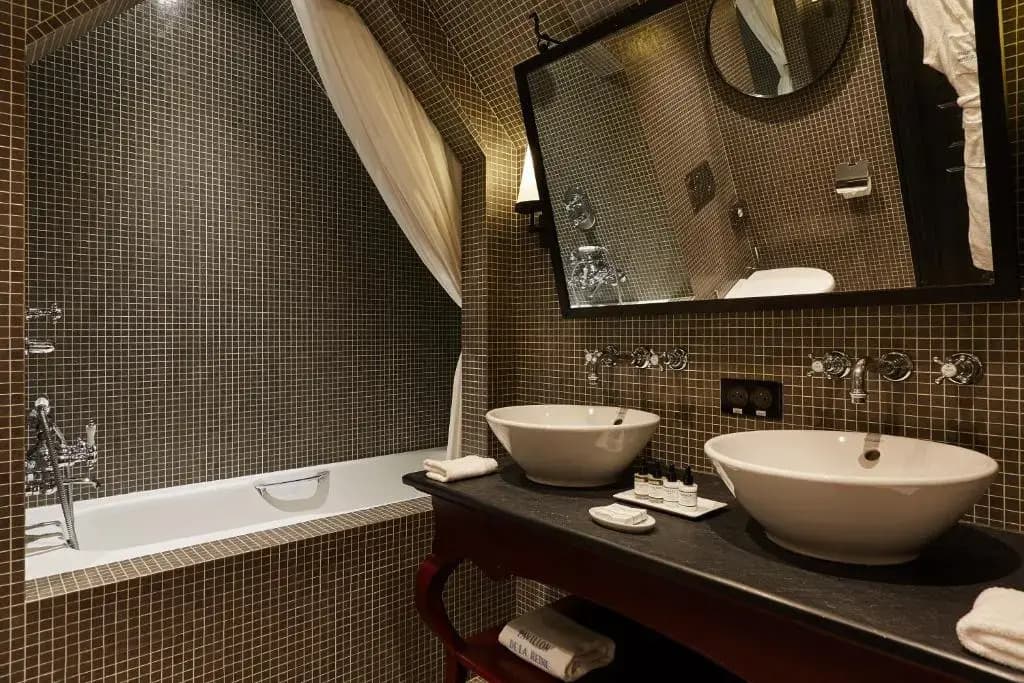 Pavillon de la Reine & Spa, Place des Vosges