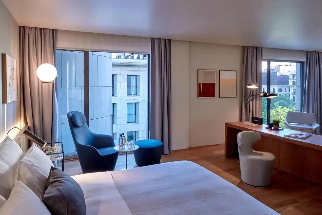 Sir Victor Hotel