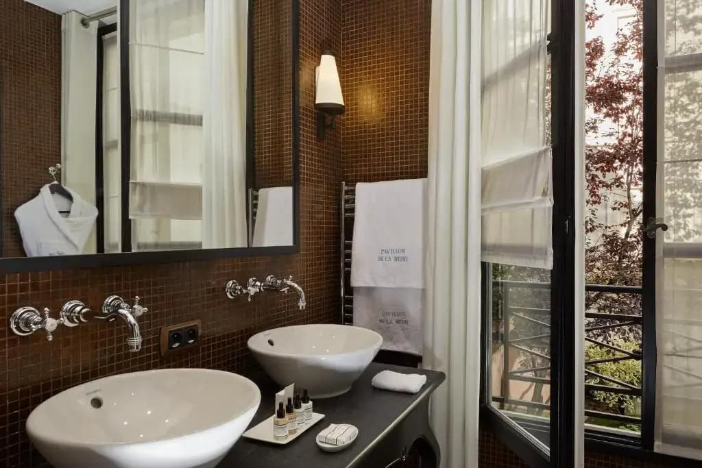 Pavillon de la Reine & Spa, Place des Vosges