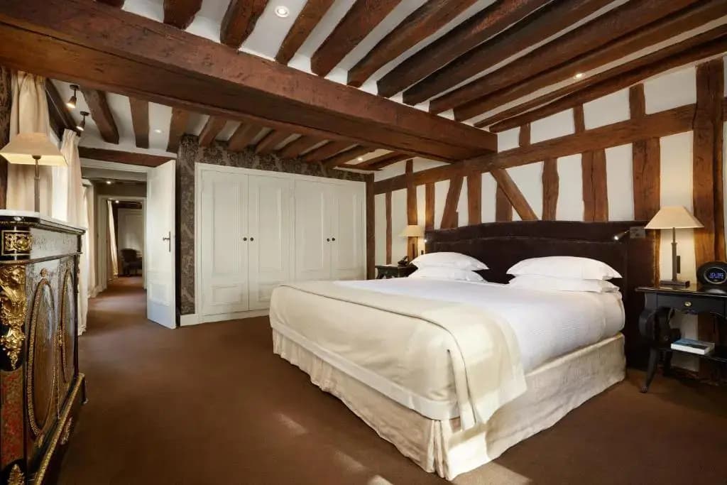 Pavillon de la Reine & Spa, Place des Vosges