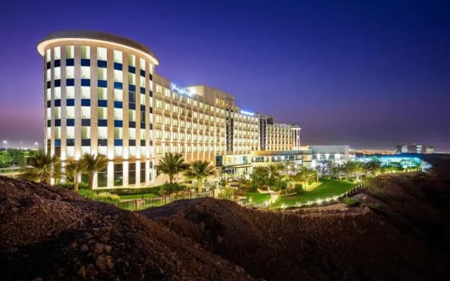 Crowne Plaza Muscat OCEC by IHG