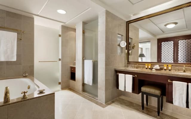 Al Husn Muscat Hotel