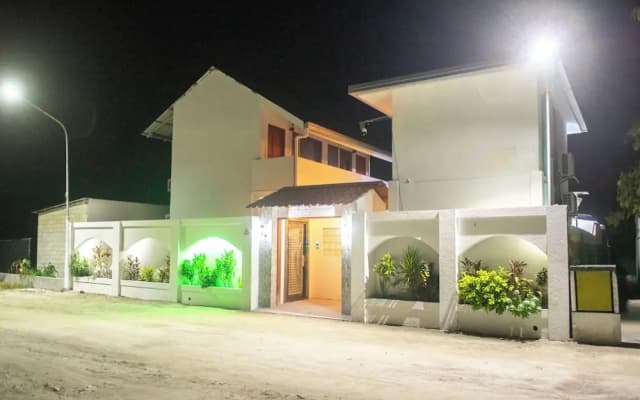Avanti Surf & Stay