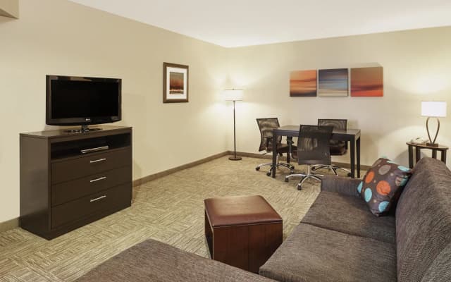 Staybridge Suites Davenport by IHG