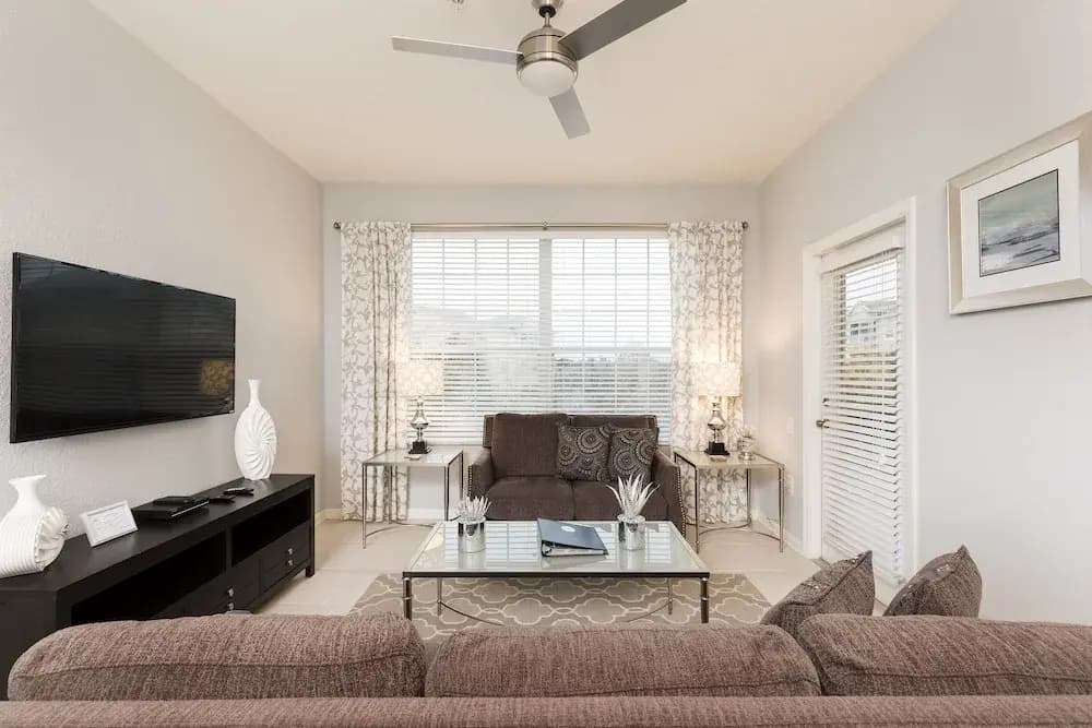 3 BR Townhome in Davenport by by STR