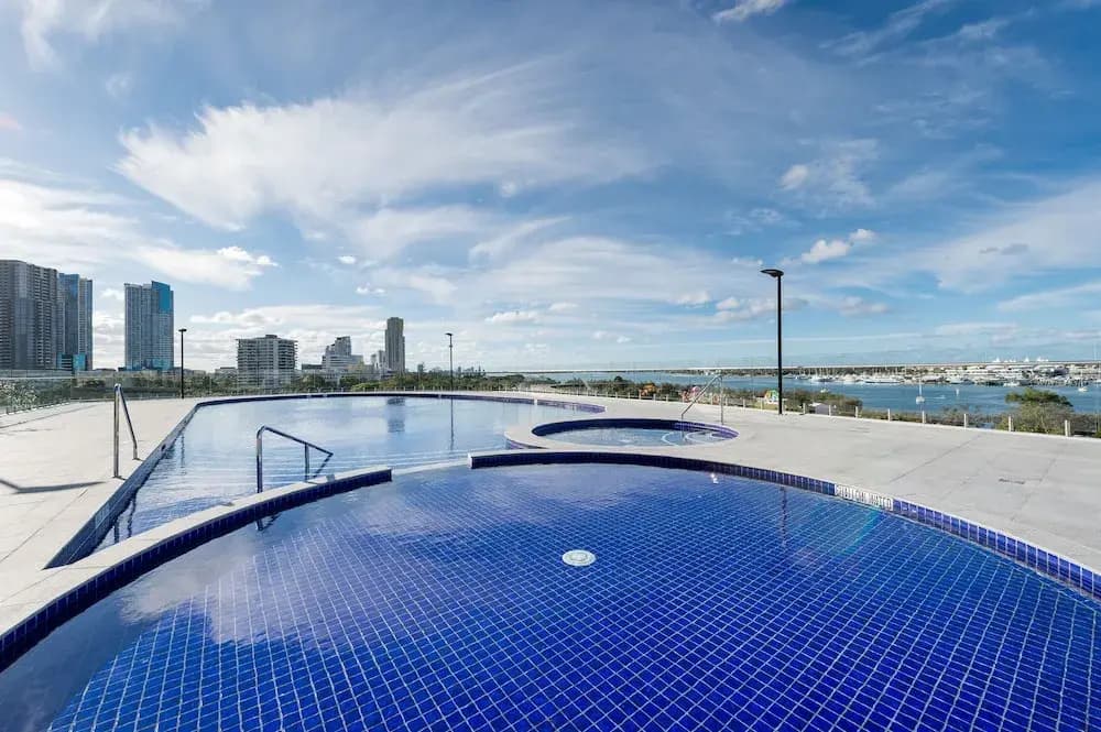 Meriton Southport