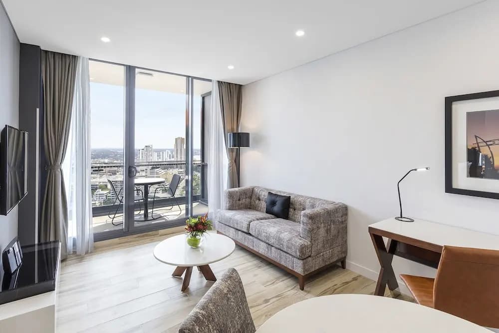 Meriton Southport